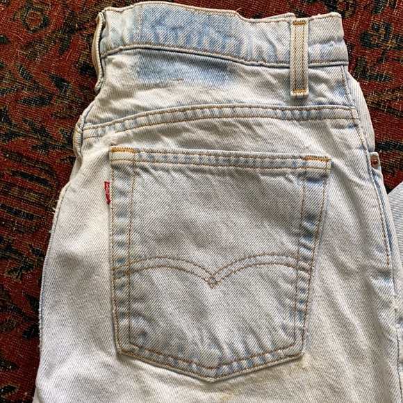 Vintage Levi mom jeans - Picture 3 of 17